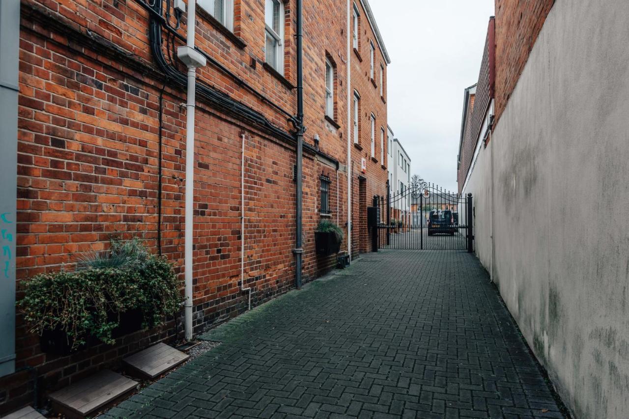 Central Modern Flat For 4-6 & Dedicated Parking Henley-on-Thames Exterior foto